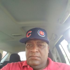 Meet your Posher, Carlos